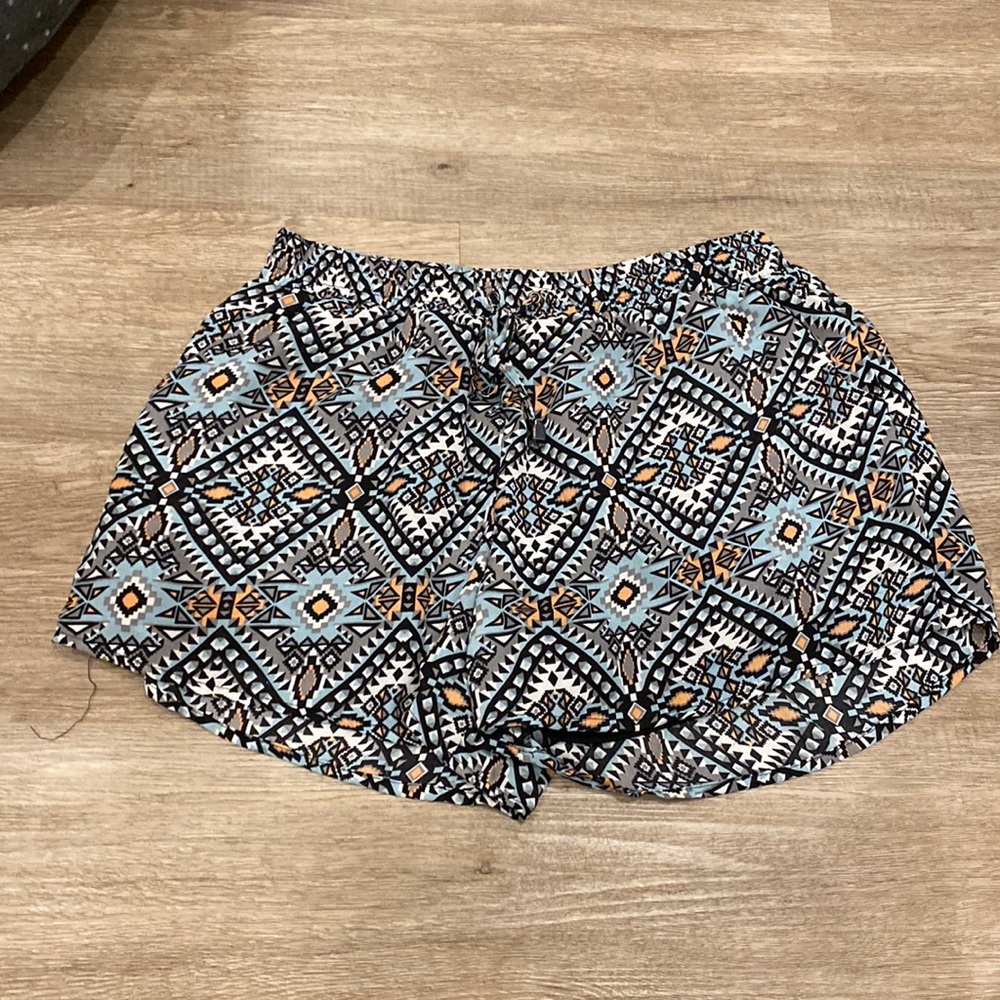Elevenses Silk Shorts-Size Medium